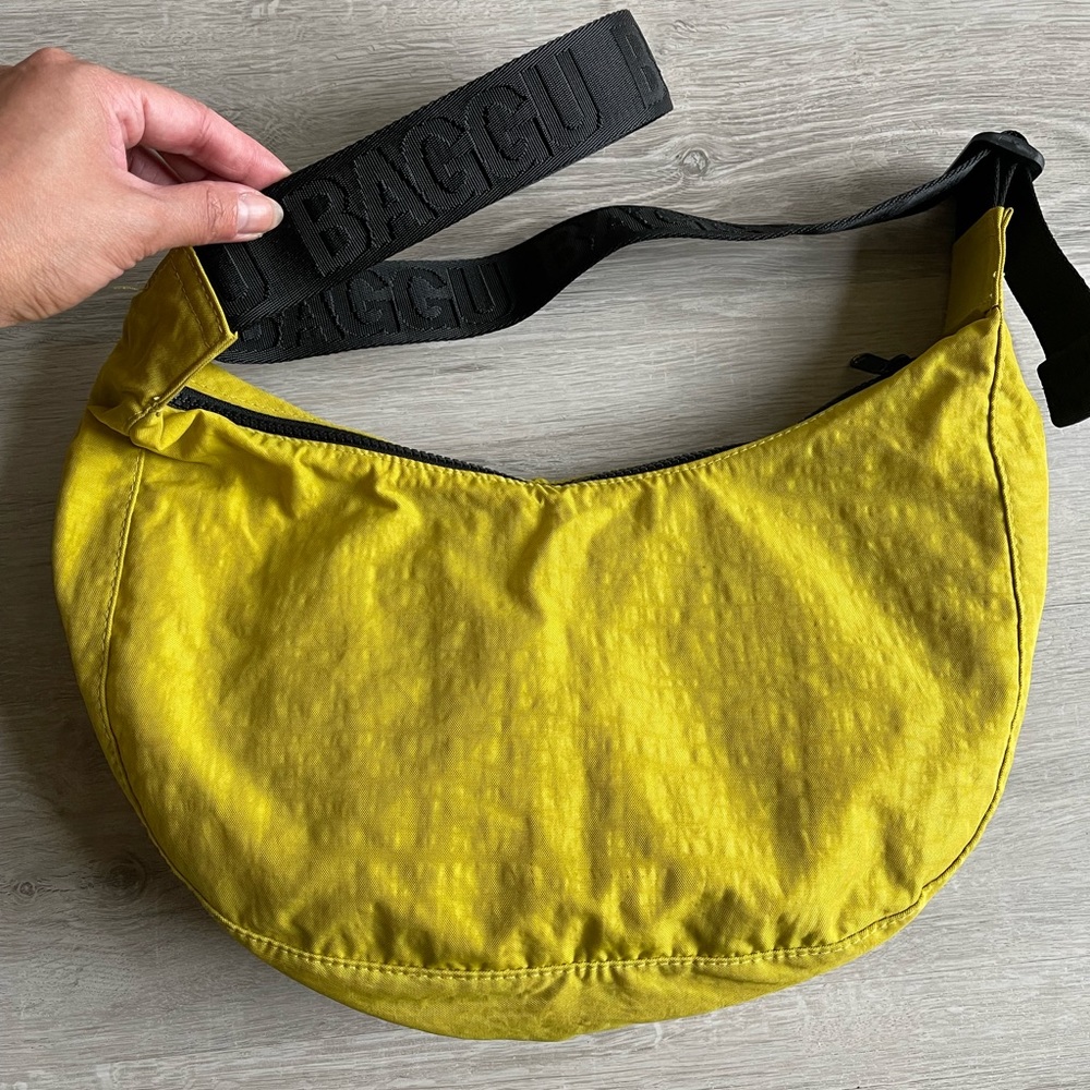 BAGGU Medium Crescent Bag Sour Apple